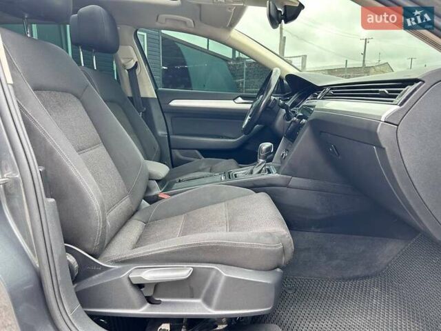 Серый Фольксваген Пассат, объемом двигателя 1.97 л и пробегом 334 тыс. км за 13000 $, фото 36 на Automoto.ua