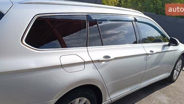 Серый Фольксваген Пассат, объемом двигателя 1.6 л и пробегом 235 тыс. км за 12800 $, фото 61 на Automoto.ua