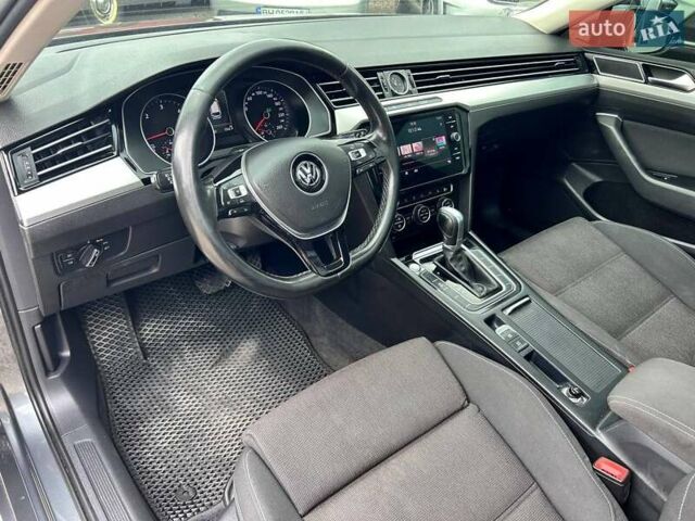 Серый Фольксваген Пассат, объемом двигателя 1.97 л и пробегом 334 тыс. км за 13000 $, фото 14 на Automoto.ua