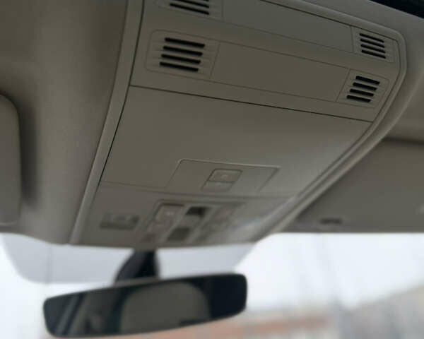 Серый Фольксваген Пассат, объемом двигателя 1.6 л и пробегом 317 тыс. км за 12000 $, фото 54 на Automoto.ua