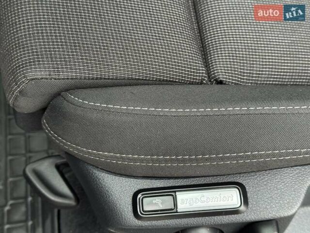 Серый Фольксваген Пассат, объемом двигателя 2 л и пробегом 273 тыс. км за 13800 $, фото 32 на Automoto.ua