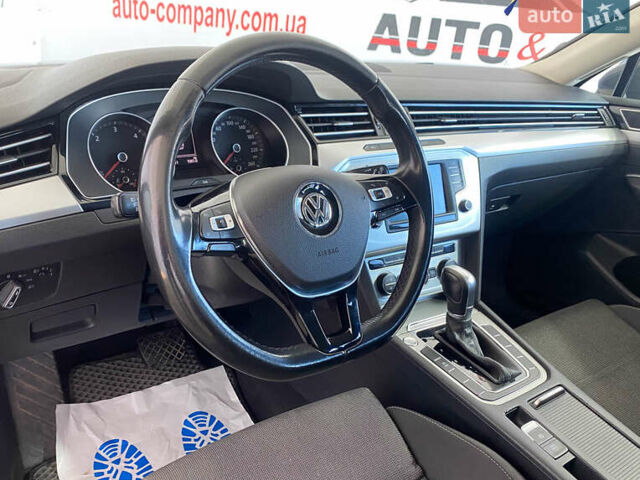 Серый Фольксваген Пассат, объемом двигателя 1.97 л и пробегом 170 тыс. км за 14950 $, фото 6 на Automoto.ua