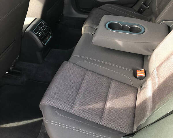 Серый Фольксваген Пассат, объемом двигателя 1.6 л и пробегом 299 тыс. км за 14250 $, фото 17 на Automoto.ua