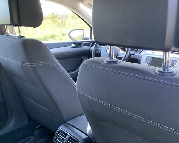 Серый Фольксваген Пассат, объемом двигателя 1.97 л и пробегом 310 тыс. км за 13200 $, фото 20 на Automoto.ua