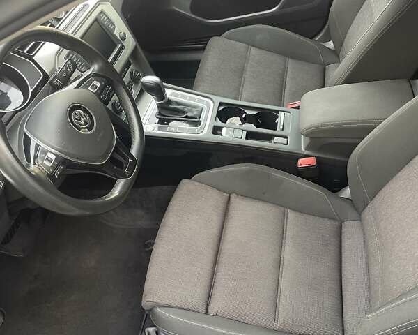 Серый Фольксваген Пассат, объемом двигателя 1.97 л и пробегом 329 тыс. км за 15000 $, фото 7 на Automoto.ua