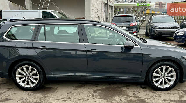 Серый Фольксваген Пассат, объемом двигателя 1.97 л и пробегом 218 тыс. км за 11800 $, фото 4 на Automoto.ua