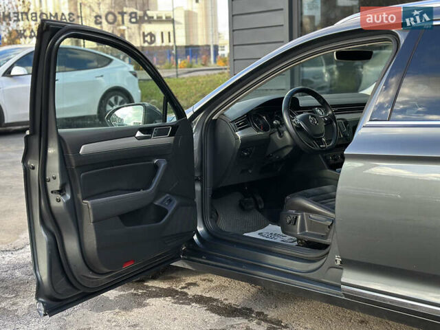 Серый Фольксваген Пассат, объемом двигателя 2 л и пробегом 370 тыс. км за 13999 $, фото 21 на Automoto.ua