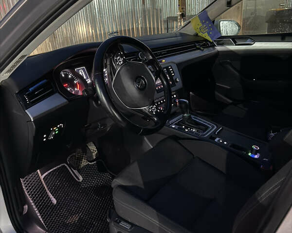 Сірий Фольксваген Пассат, об'ємом двигуна 2 л та пробігом 237 тис. км за 13900 $, фото 7 на Automoto.ua