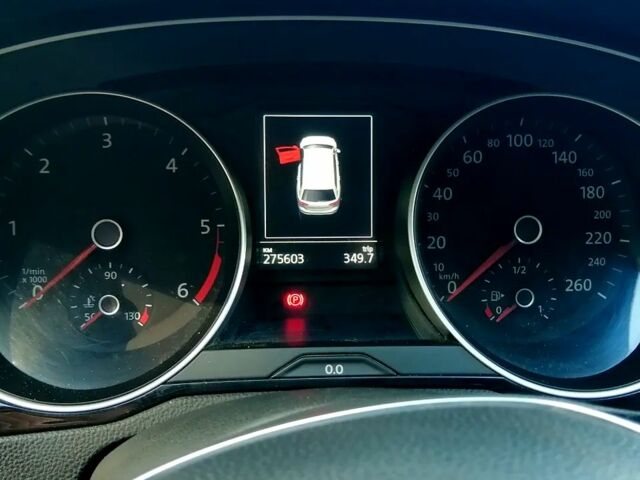 Серый Фольксваген Пассат, объемом двигателя 2 л и пробегом 275 тыс. км за 13500 $, фото 8 на Automoto.ua