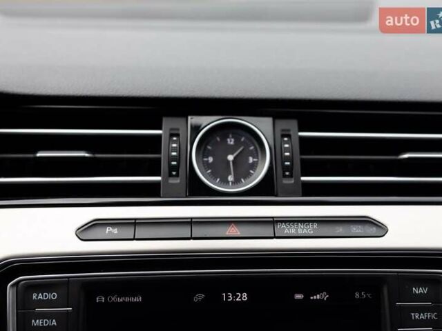 Сірий Фольксваген Пассат, об'ємом двигуна 2 л та пробігом 238 тис. км за 15300 $, фото 13 на Automoto.ua