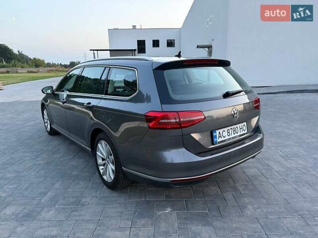 Серый Фольксваген Пассат, объемом двигателя 1.6 л и пробегом 233 тыс. км за 14200 $, фото 7 на Automoto.ua