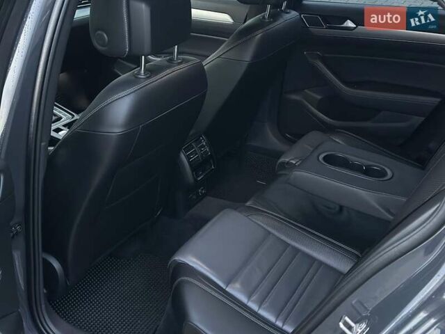 Сірий Фольксваген Пассат, об'ємом двигуна 1.97 л та пробігом 303 тис. км за 16000 $, фото 20 на Automoto.ua