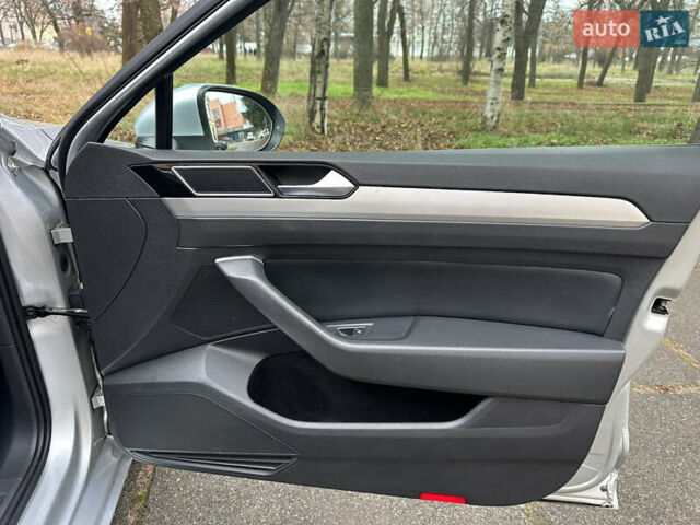 Серый Фольксваген Пассат, объемом двигателя 2 л и пробегом 312 тыс. км за 13999 $, фото 32 на Automoto.ua