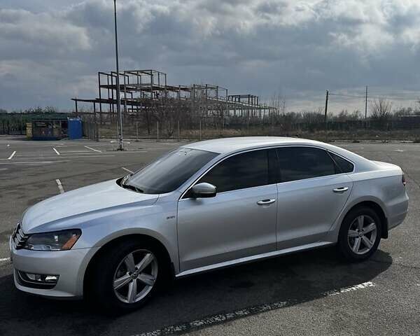 Серый Фольксваген Пассат, объемом двигателя 1.8 л и пробегом 172 тыс. км за 9800 $, фото 1 на Automoto.ua