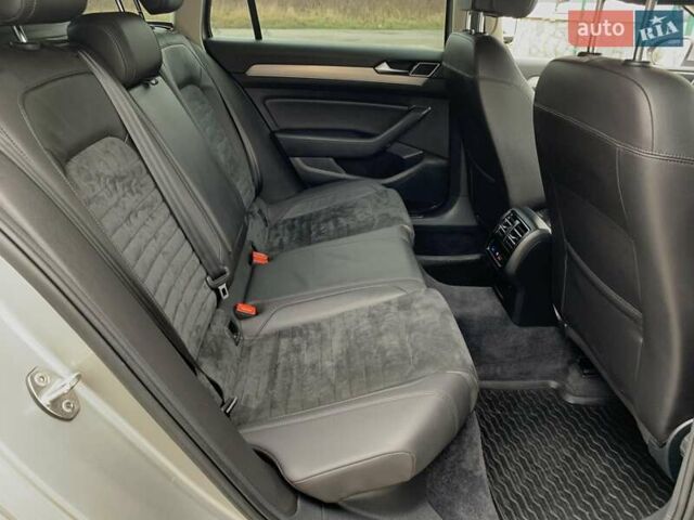 Серый Фольксваген Пассат, объемом двигателя 2 л и пробегом 182 тыс. км за 16455 $, фото 30 на Automoto.ua