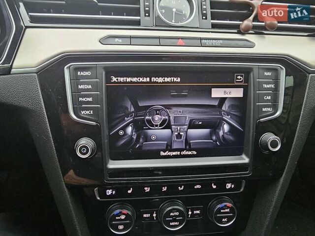 Сірий Фольксваген Пассат, об'ємом двигуна 1.6 л та пробігом 240 тис. км за 14000 $, фото 28 на Automoto.ua
