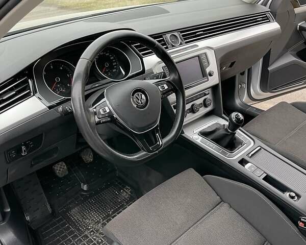 Сірий Фольксваген Пассат, об'ємом двигуна 1.6 л та пробігом 200 тис. км за 14200 $, фото 6 на Automoto.ua