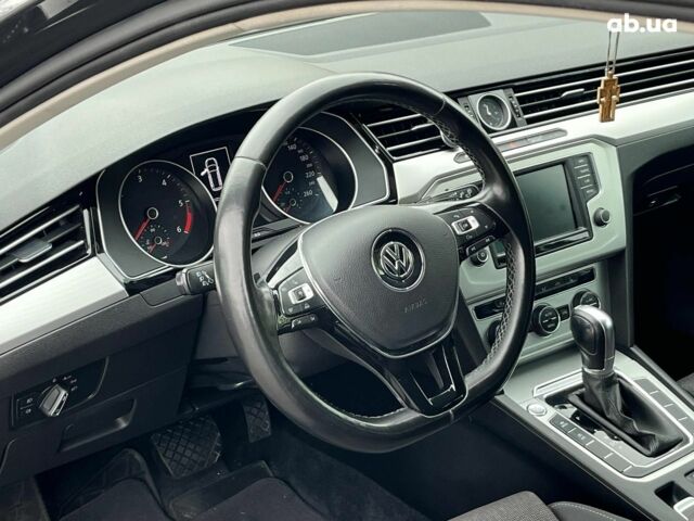 Серый Фольксваген Пассат, объемом двигателя 2 л и пробегом 300 тыс. км за 15390 $, фото 27 на Automoto.ua