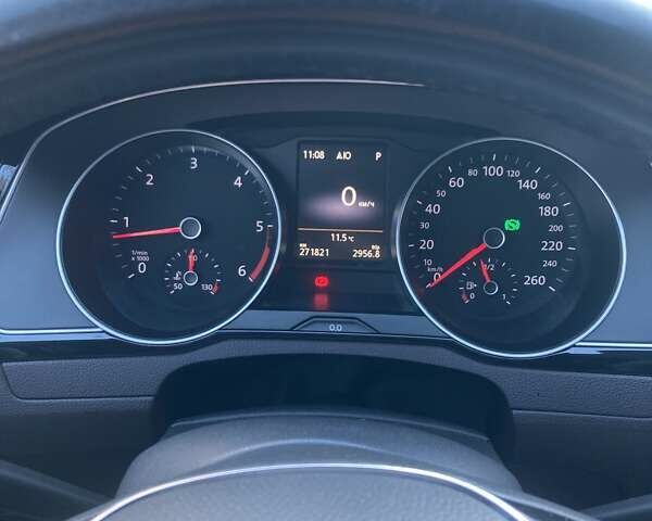 Фольксваген Пассат 2015 в Киеве на Automoto.ua Серый Фольксваген Пассат, объемом двигателя 1.97 л и пробегом 272 тыс. км за 16800 $, фото 4 на Automoto.ua