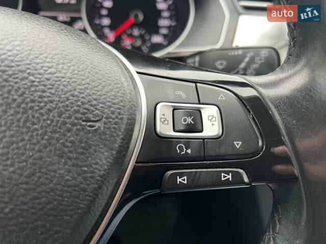 Серый Фольксваген Пассат, объемом двигателя 1.97 л и пробегом 218 тыс. км за 11800 $, фото 15 на Automoto.ua