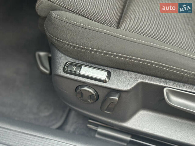 Серый Фольксваген Пассат, объемом двигателя 2 л и пробегом 248 тыс. км за 13750 $, фото 90 на Automoto.ua