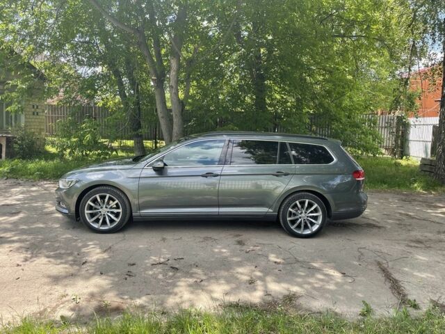 Серый Фольксваген Пассат, объемом двигателя 1.6 л и пробегом 320 тыс. км за 11700 $, фото 3 на Automoto.ua