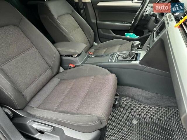 Сірий Фольксваген Пассат, об'ємом двигуна 2 л та пробігом 283 тис. км за 14990 $, фото 20 на Automoto.ua