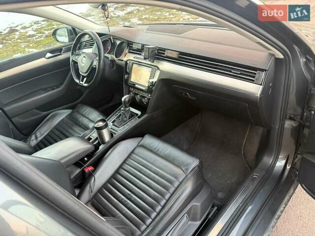 Серый Фольксваген Пассат, объемом двигателя 1.97 л и пробегом 289 тыс. км за 15200 $, фото 12 на Automoto.ua