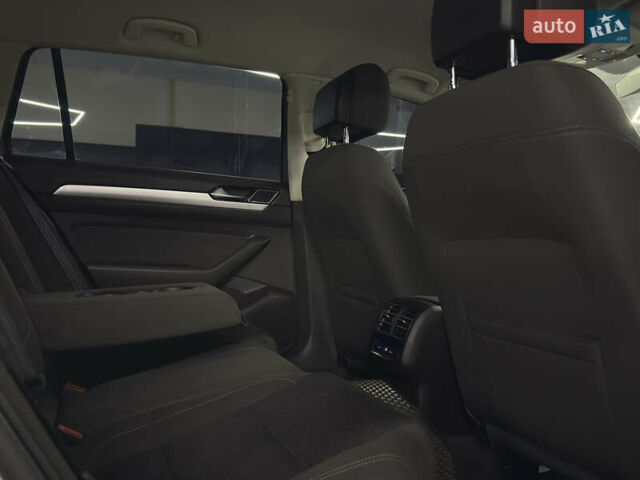 Серый Фольксваген Пассат, объемом двигателя 2 л и пробегом 257 тыс. км за 13599 $, фото 21 на Automoto.ua