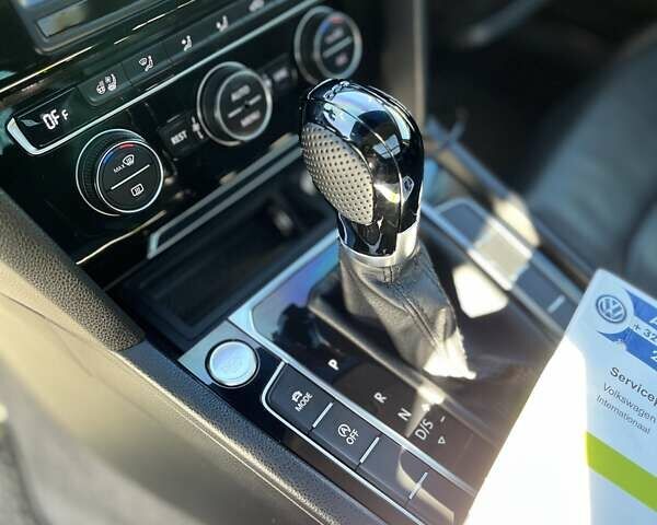 Серый Фольксваген Пассат, объемом двигателя 1.97 л и пробегом 235 тыс. км за 18100 $, фото 24 на Automoto.ua