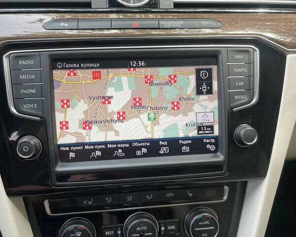 Серый Фольксваген Пассат, объемом двигателя 2 л и пробегом 245 тыс. км за 17995 $, фото 12 на Automoto.ua