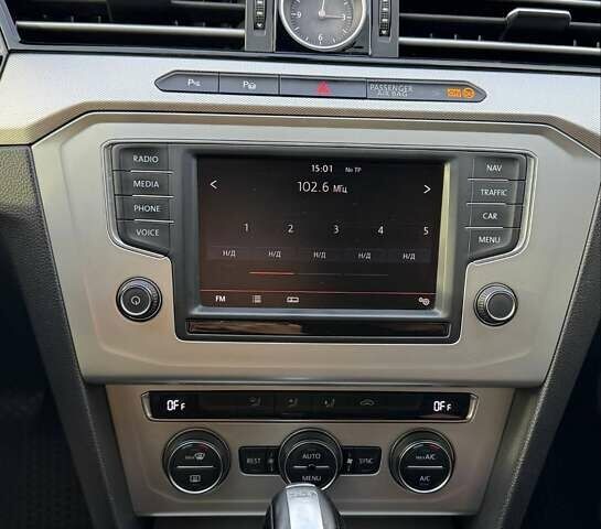 Сірий Фольксваген Пассат, об'ємом двигуна 1.6 л та пробігом 357 тис. км за 12999 $, фото 12 на Automoto.ua