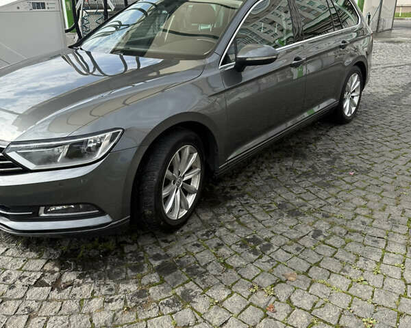 Серый Фольксваген Пассат, объемом двигателя 1.6 л и пробегом 293 тыс. км за 14300 $, фото 4 на Automoto.ua