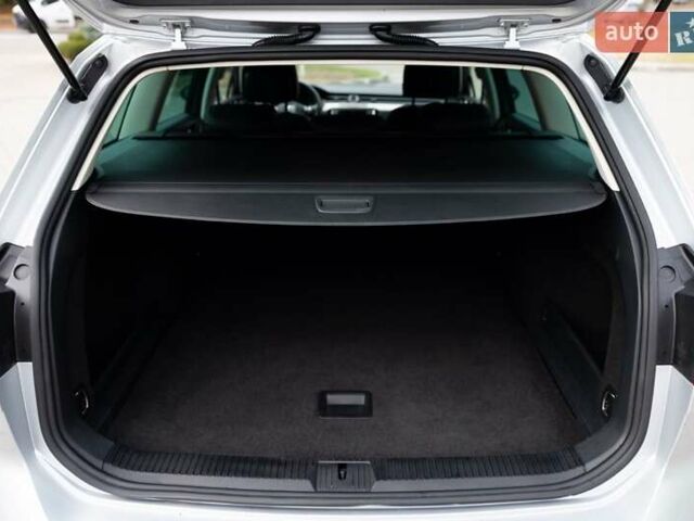 Сірий Фольксваген Пассат, об'ємом двигуна 2 л та пробігом 238 тис. км за 15300 $, фото 27 на Automoto.ua