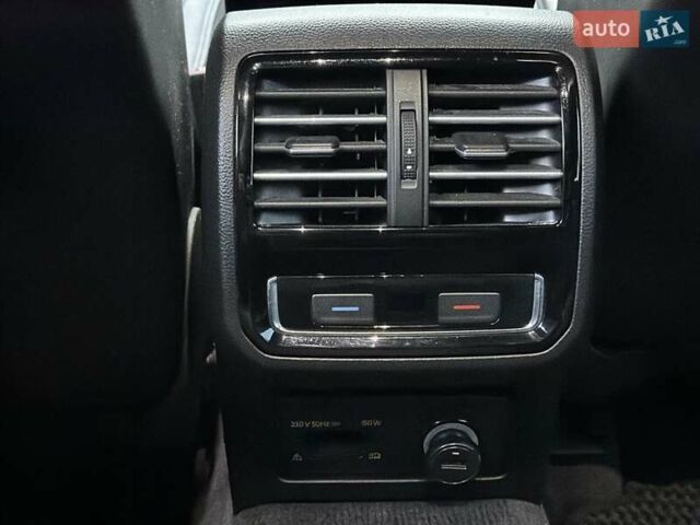 Сірий Фольксваген Пассат, об'ємом двигуна 1.97 л та пробігом 303 тис. км за 16000 $, фото 21 на Automoto.ua