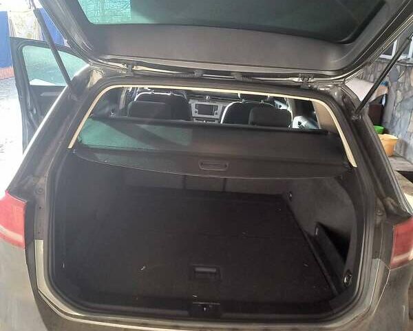 Серый Фольксваген Пассат, объемом двигателя 1.6 л и пробегом 202 тыс. км за 14600 $, фото 6 на Automoto.ua