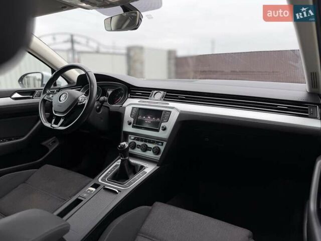 Серый Фольксваген Пассат, объемом двигателя 2 л и пробегом 278 тыс. км за 14690 $, фото 20 на Automoto.ua