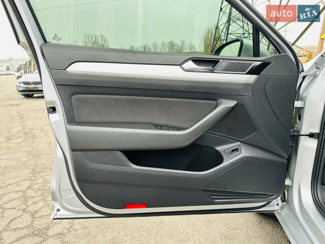Сірий Фольксваген Пассат, об'ємом двигуна 1.97 л та пробігом 309 тис. км за 13900 $, фото 13 на Automoto.ua