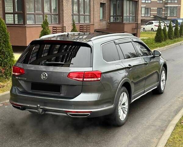 Серый Фольксваген Пассат, объемом двигателя 1.97 л и пробегом 260 тыс. км за 18900 $, фото 3 на Automoto.ua