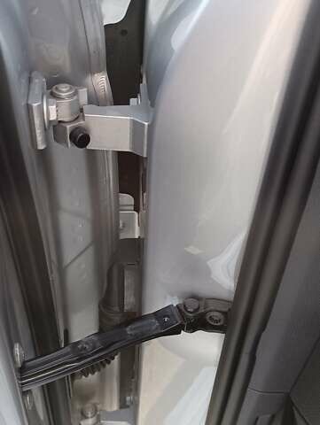 Серый Фольксваген Пассат, объемом двигателя 1.6 л и пробегом 235 тыс. км за 12800 $, фото 37 на Automoto.ua