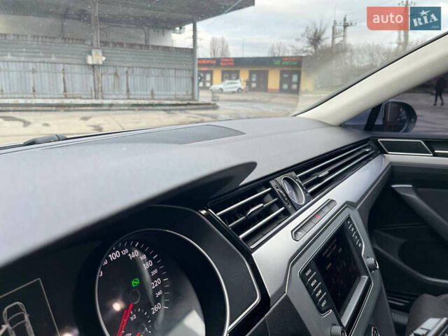 Серый Фольксваген Пассат, объемом двигателя 2 л и пробегом 385 тыс. км за 12800 $, фото 37 на Automoto.ua