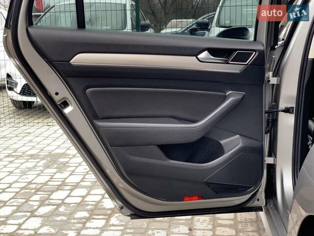 Серый Фольксваген Пассат, объемом двигателя 2 л и пробегом 182 тыс. км за 16455 $, фото 26 на Automoto.ua