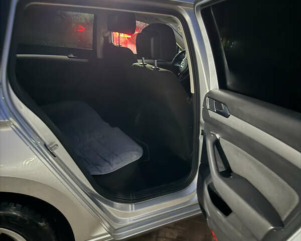 Сірий Фольксваген Пассат, об'ємом двигуна 2 л та пробігом 237 тис. км за 13900 $, фото 16 на Automoto.ua