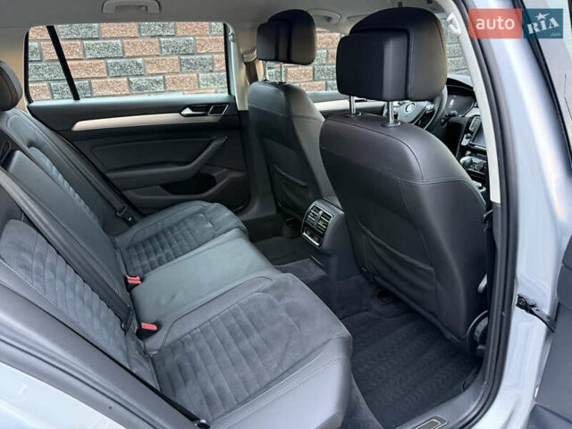 Серый Фольксваген Пассат, объемом двигателя 1.97 л и пробегом 240 тыс. км за 14900 $, фото 13 на Automoto.ua