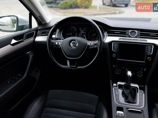 Сірий Фольксваген Пассат, об'ємом двигуна 2 л та пробігом 238 тис. км за 15300 $, фото 12 на Automoto.ua