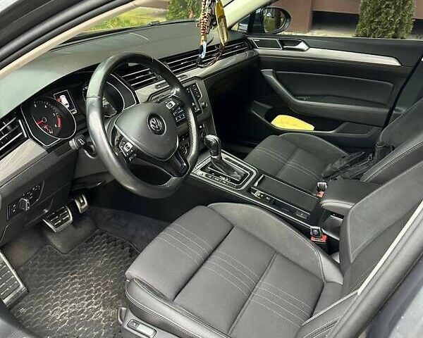 Серый Фольксваген Пассат, объемом двигателя 1.97 л и пробегом 260 тыс. км за 18900 $, фото 7 на Automoto.ua