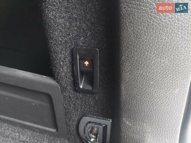 Серый Фольксваген Пассат, объемом двигателя 1.97 л и пробегом 216 тыс. км за 13999 $, фото 53 на Automoto.ua