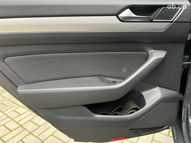 Серый Фольксваген Пассат, объемом двигателя 2 л и пробегом 283 тыс. км за 14990 $, фото 13 на Automoto.ua