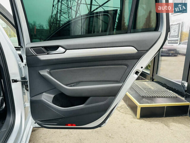 Сірий Фольксваген Пассат, об'ємом двигуна 1.97 л та пробігом 309 тис. км за 13900 $, фото 22 на Automoto.ua