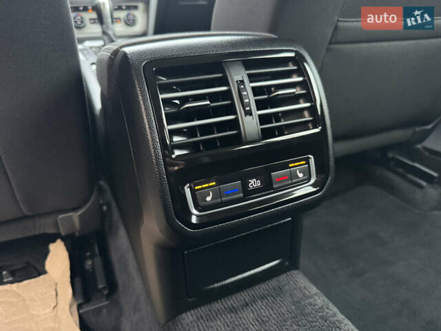 Серый Фольксваген Пассат, объемом двигателя 2 л и пробегом 248 тыс. км за 13750 $, фото 15 на Automoto.ua